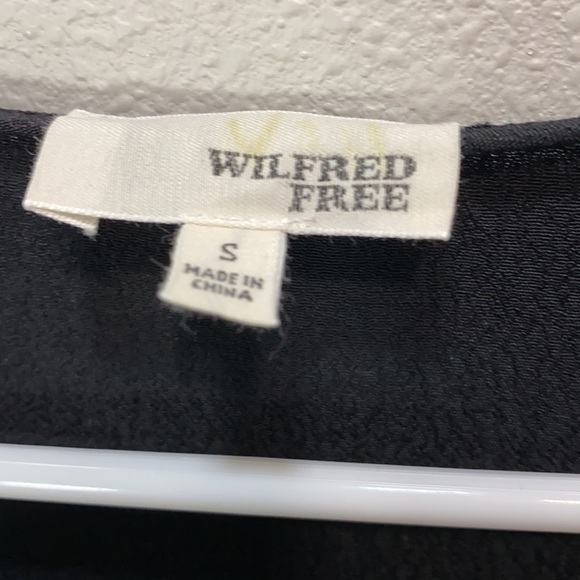 5 for $25 Wilfred free aritzia redling lace up blouse black - Picture 4 of 11